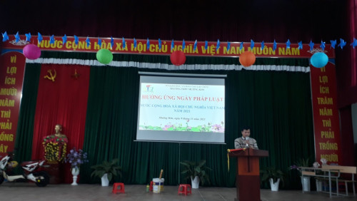 Trường THPT Mường Kim hưởng ứng Ngày Pháp luật Việt Nam09/11/2021