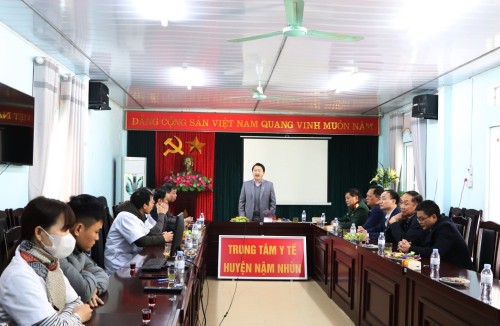 Lãnh đạo Sở Tư pháp tham gia Đoàn công tác của tỉnh thăm và chúc Tết tại huyện Nậm Nhùn