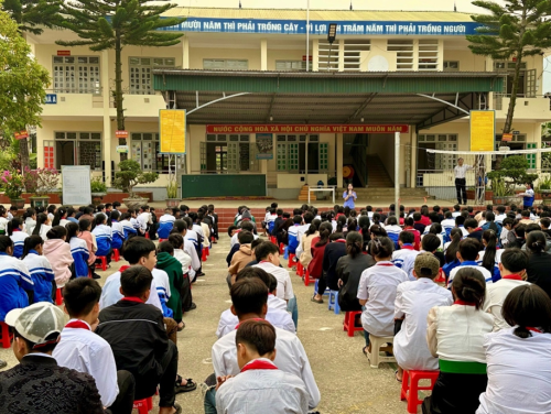 Tuyên truyền pháp luật tại trường THCS xã Mường Cang huyện Than Uyên