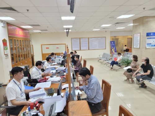 Tháo gỡ khó khăn trong thực hiện thủ tục hành chính, chuyển đổi số giai đoạn đầu vận hành mô hình chính quyền địa phương 02 cấp