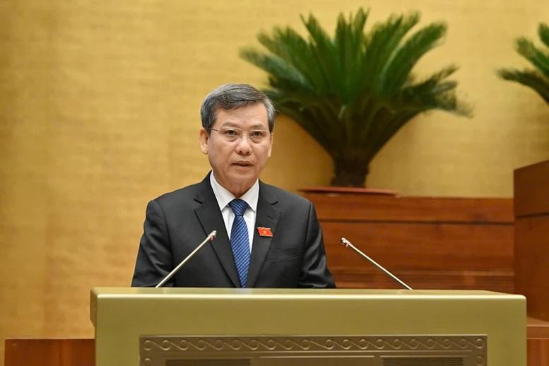 Chánh án Tòa án nhân dân tối cao Lê Minh Trí trình bày Tờ trình Dự án Luật sửa đổi, bổ sung một số điều của Bộ luật Tố tụng dân sự, Luật Tố tụng hành chính, Luật Tư pháp người chưa thành niên, Luật Phá sản và Luật Hòa giải, đối thoại tại tòa án