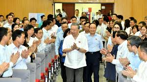 Tổng Bí thư Tô Lâm tiếp xúc với cử tri Hà Nội vào sáng ngày 17-4.