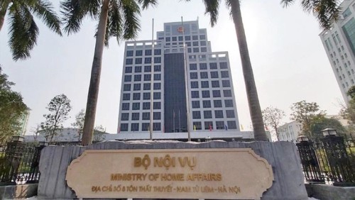 Người không chuyên trách cấp xã có thể được tiếp nhận vào công chức nếu đủ điều kiện