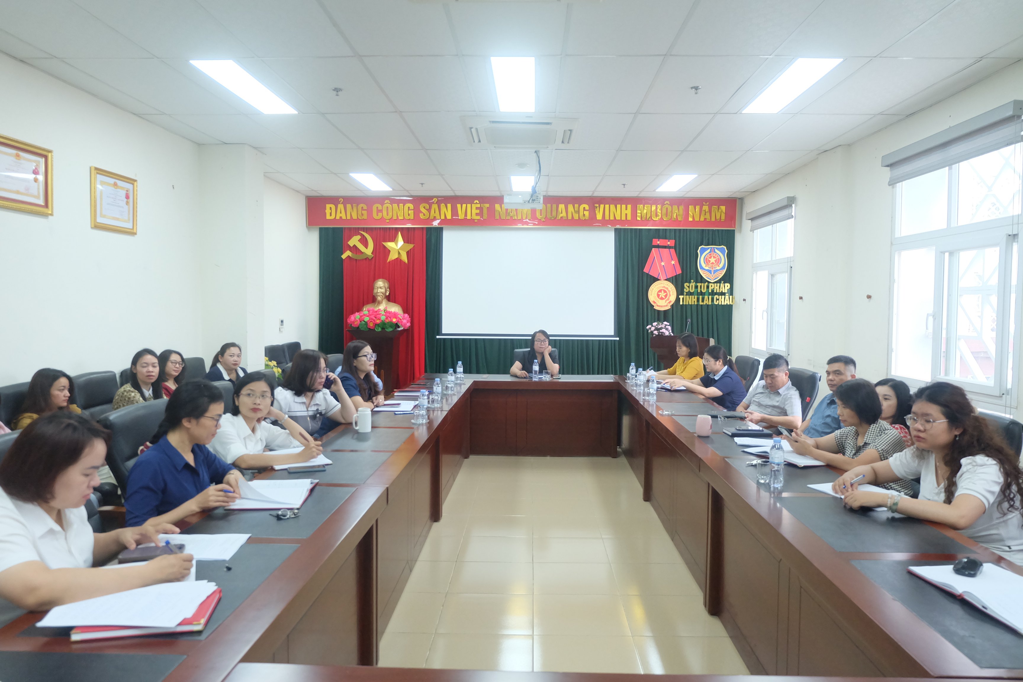 Hội nghị toàn quốc nghiên cứu, học tập, quán triệt và triển khai thực hiện Nghị quyết Hội nghị lần thứ ba Ban Chấp hành Trung ương Đảng khóa XIV